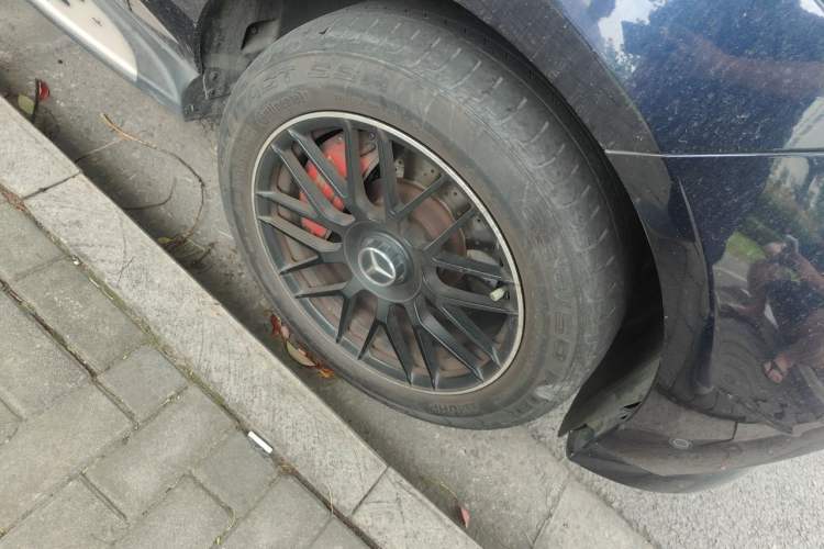 Used Mercedes-Benz M-Class 2012 ML 300 Right Front Wheel Hub
