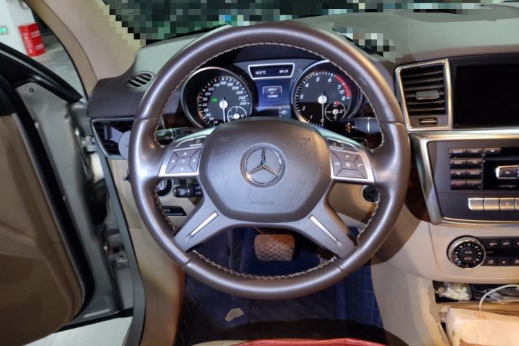 Used Mercedes-Benz M-Class 2012 ML 350 Sport Edition Steering Wheel
