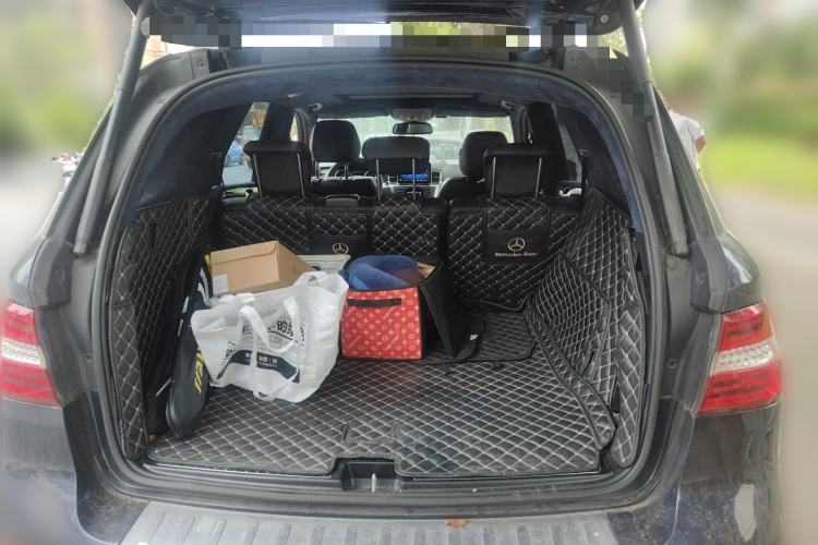 Used Mercedes-Benz M-Class 2012 ML 300 Trunk