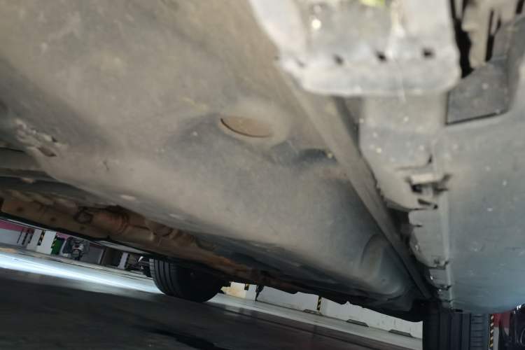 Used Mercedes-Benz M-Class 2012 ML 350 Luxury Edition Chassis Front Left