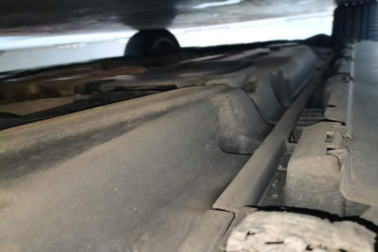 Used Mercedes-Benz M-Class 2012 ML 350 Luxury Edition Chassis Rear Left