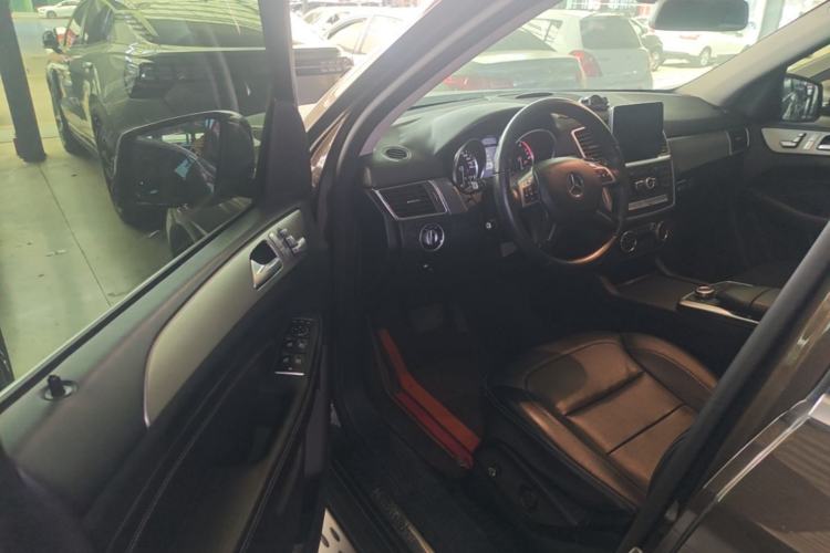 Used Mercedes-Benz M-Class 2012 ML 300 Driver Seat