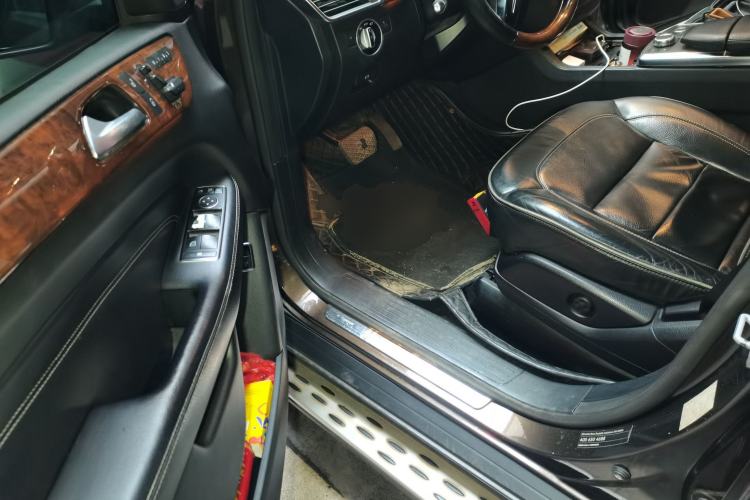 Used Mercedes-Benz M-Class 2012 ML 350 Luxury Edition Driver Seat