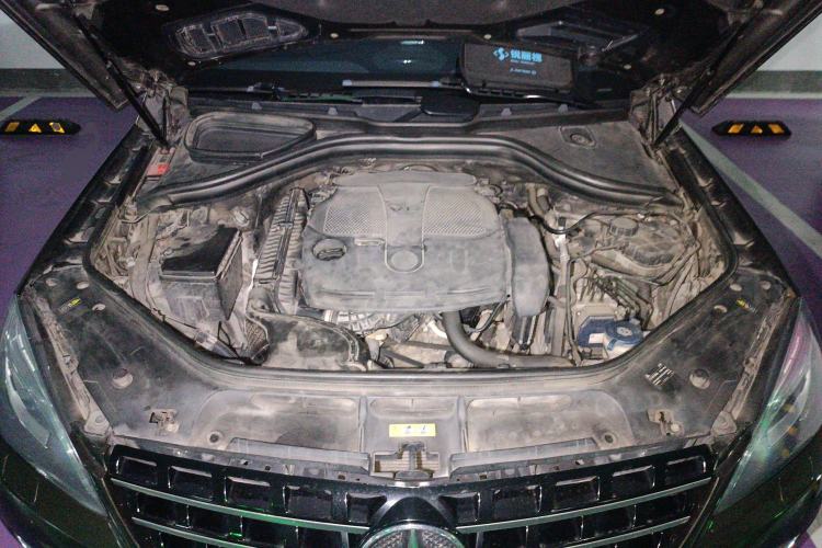 Used Mercedes-Benz M-Class 2012 ML 350 Sport Edition Engine Bay