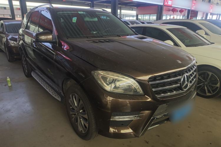 Used Mercedes-Benz M-Class 2012 ML 300 Front Right 45 Deg