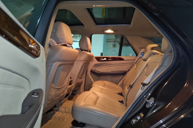 Used Mercedes-Benz M-Class 2012 ML 350 Sport Edition Left Rear Seat
