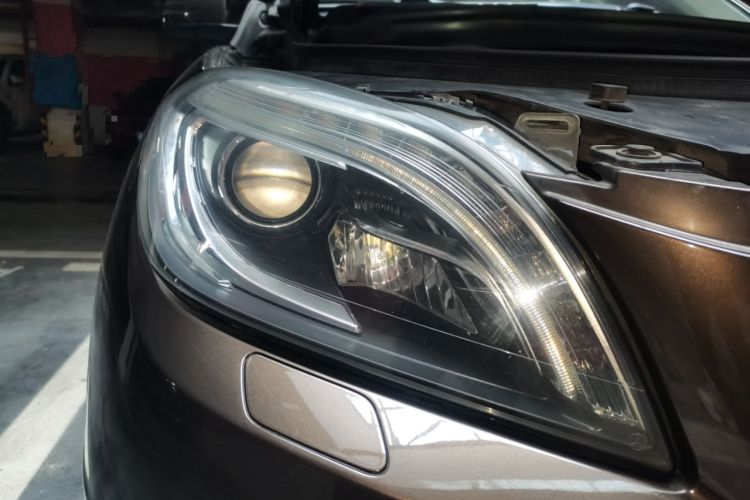 Used Mercedes-Benz M-Class 2012 ML 350 Luxury Edition Right Front Headlight