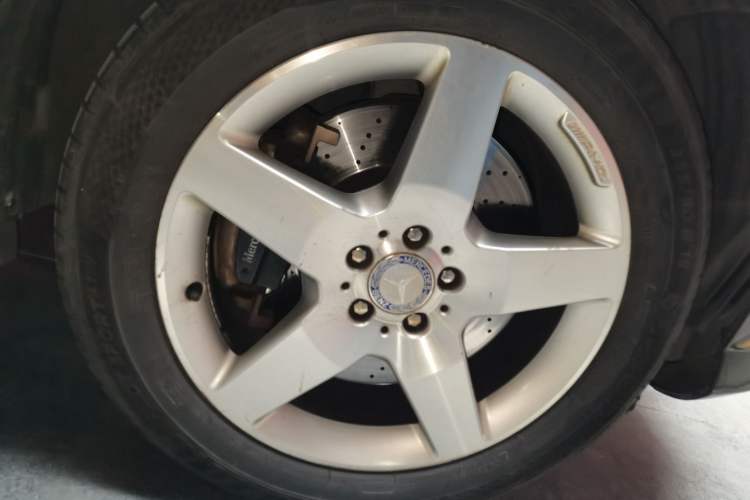 Used Mercedes-Benz M-Class 2012 ML 350 Luxury Edition Right Front Wheel Hub
