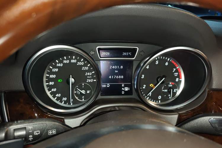 Used Mercedes-Benz M-Class 2012 ML 350 Luxury Edition Instrument Cluster