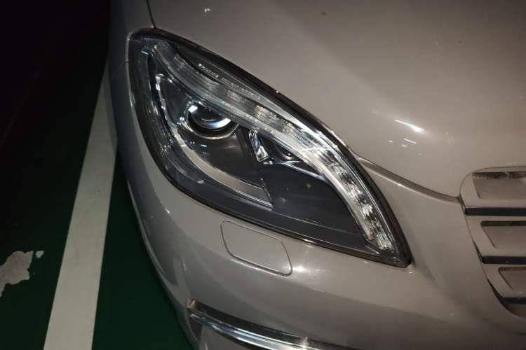 Used Mercedes-Benz M-Class 2012 ML 350 Luxury Edition Right Front Headlight