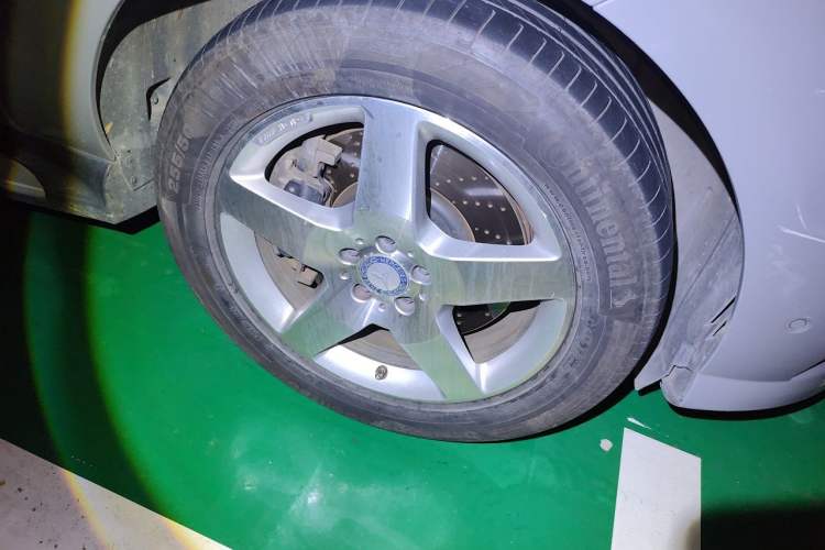 Used Mercedes-Benz M-Class 2012 ML 350 Luxury Edition Right Front Wheel Hub