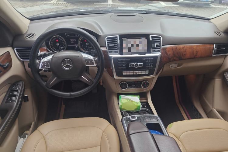 Used Mercedes-Benz M-Class 2012 ML 350 Sport Edition Center Console