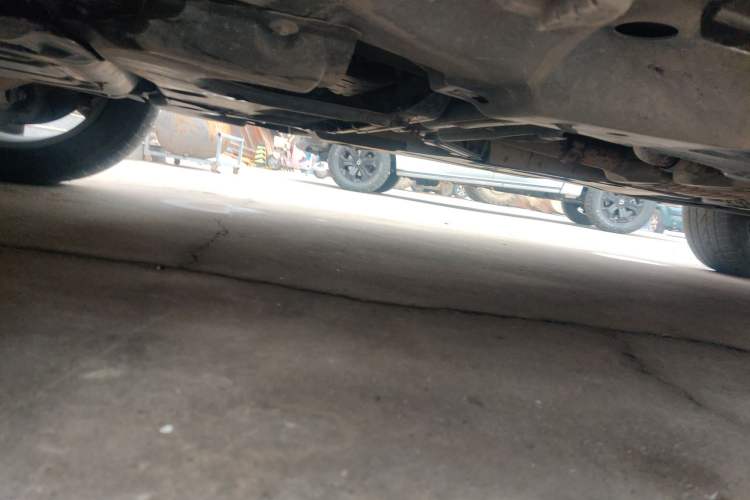 Used Mercedes-Benz M-Class 2012 ML 350 Sport Edition Chassis Front Left
