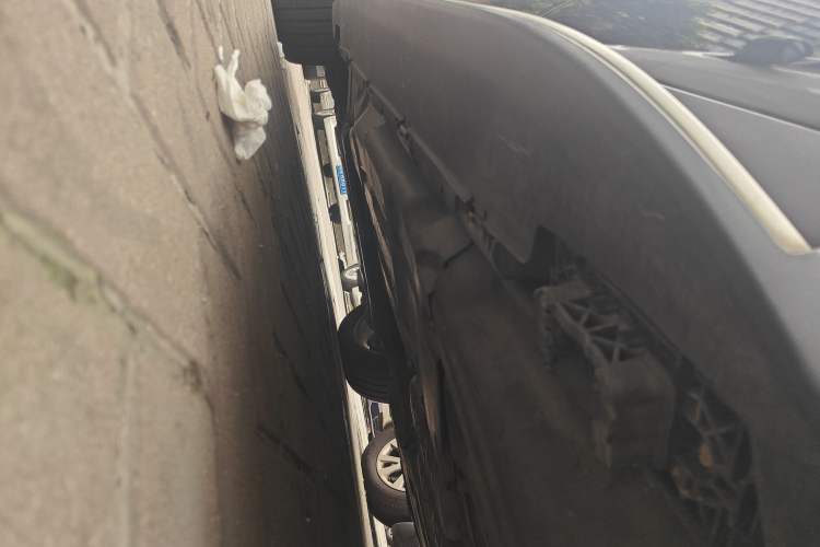 Used Mercedes-Benz M-Class 2012 ML 350 Sport Edition Chassis Rear Left