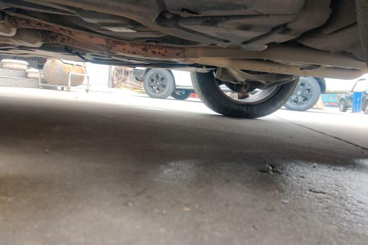 Used Mercedes-Benz M-Class 2012 ML 350 Sport Edition Chassis Rear Left