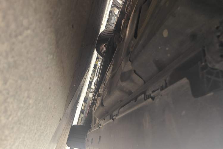 Used Mercedes-Benz M-Class 2012 ML 350 Sport Edition Chassis Rear Right