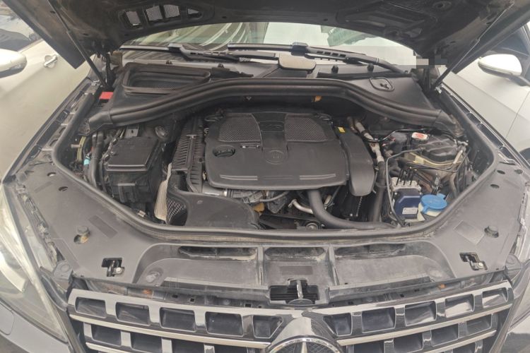Used Mercedes-Benz M-Class 2012 ML 350 Sport Edition Engine Bay