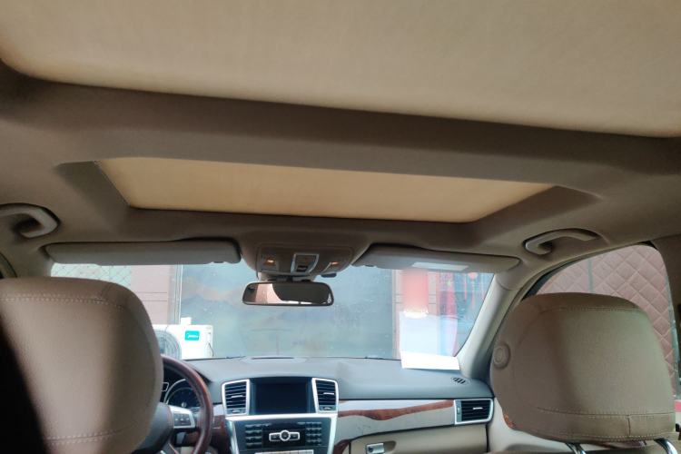 Used Mercedes-Benz M-Class 2012 ML 350 Sport Edition Headliner