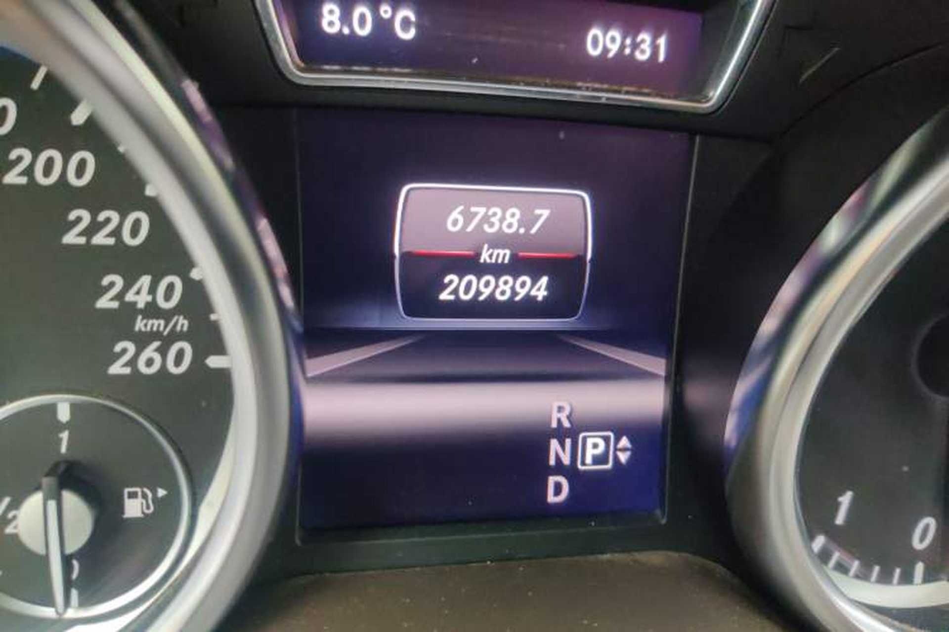 Used Mercedes-Benz M-Class 2012 ML 350 Sport Edition Odometer Close Up