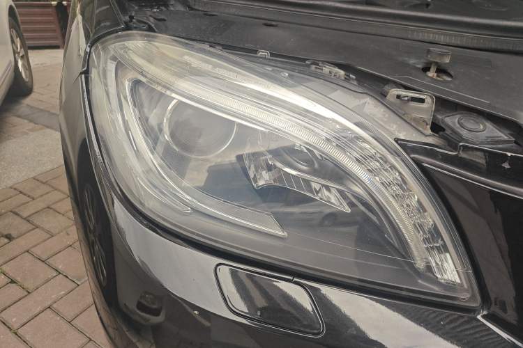 Used Mercedes-Benz M-Class 2012 ML 350 Sport Edition Right Front Headlight