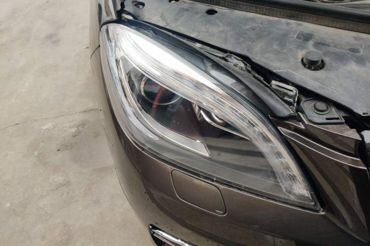 Used Mercedes-Benz M-Class 2012 ML 350 Sport Edition Right Front Headlight