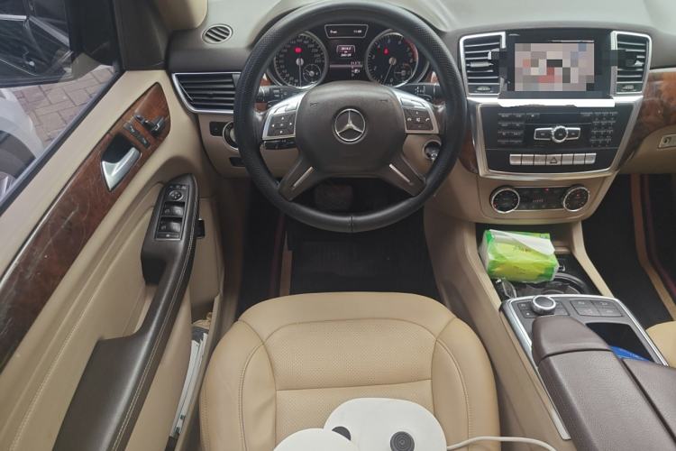 Used Mercedes-Benz M-Class 2012 ML 350 Sport Edition Steering Wheel