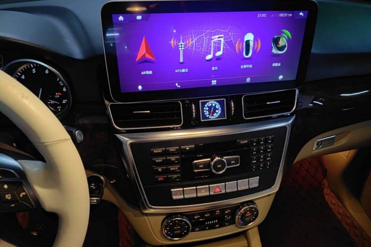 Used Mercedes-Benz M-Class 2012 ML 350 Sport Edition Audio And AC Panel