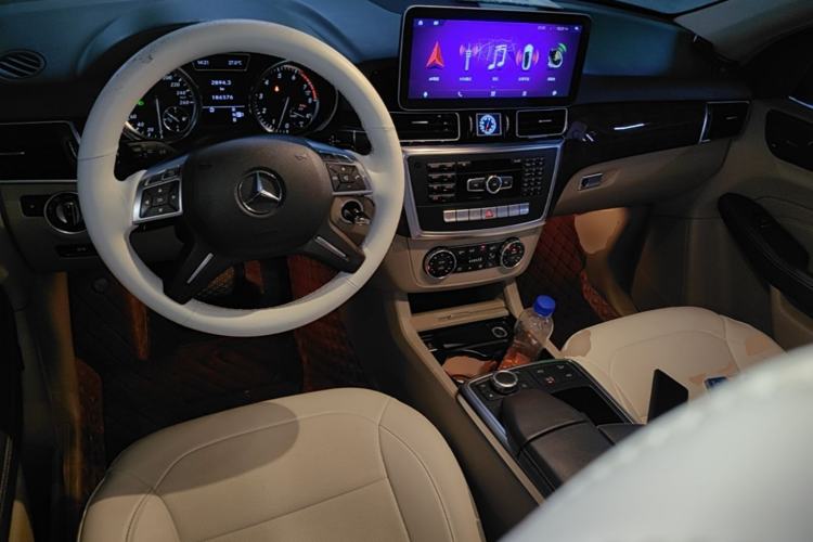 Used Mercedes-Benz M-Class 2012 ML 350 Sport Edition Center Console