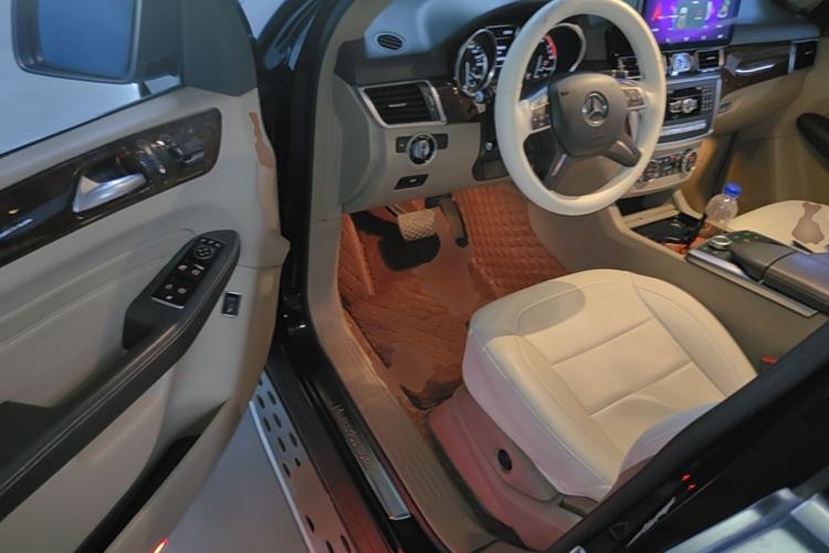 Used Mercedes-Benz M-Class 2012 ML 350 Sport Edition Driver Seat
