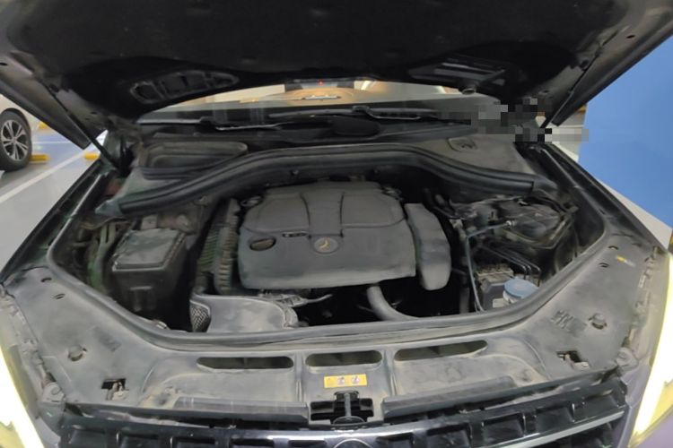 Used Mercedes-Benz M-Class 2012 ML 350 Sport Edition Engine Bay