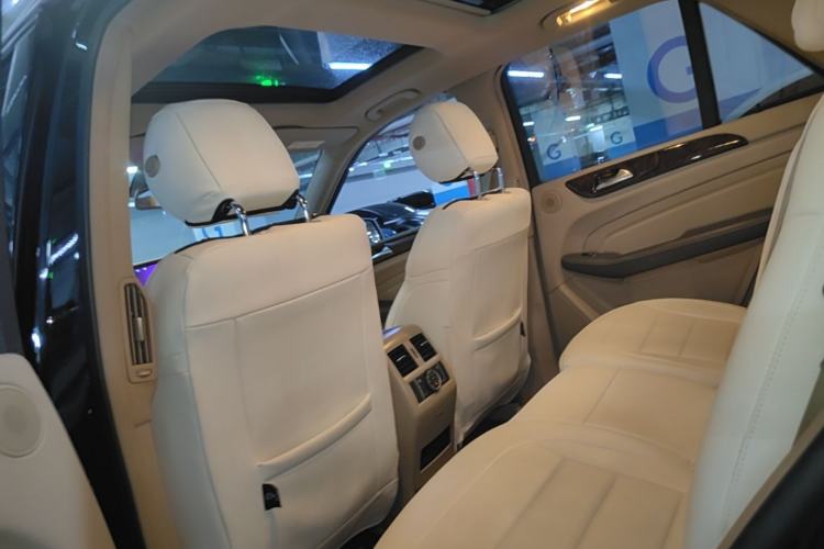 Used Mercedes-Benz M-Class 2012 ML 350 Sport Edition Left Rear Seat