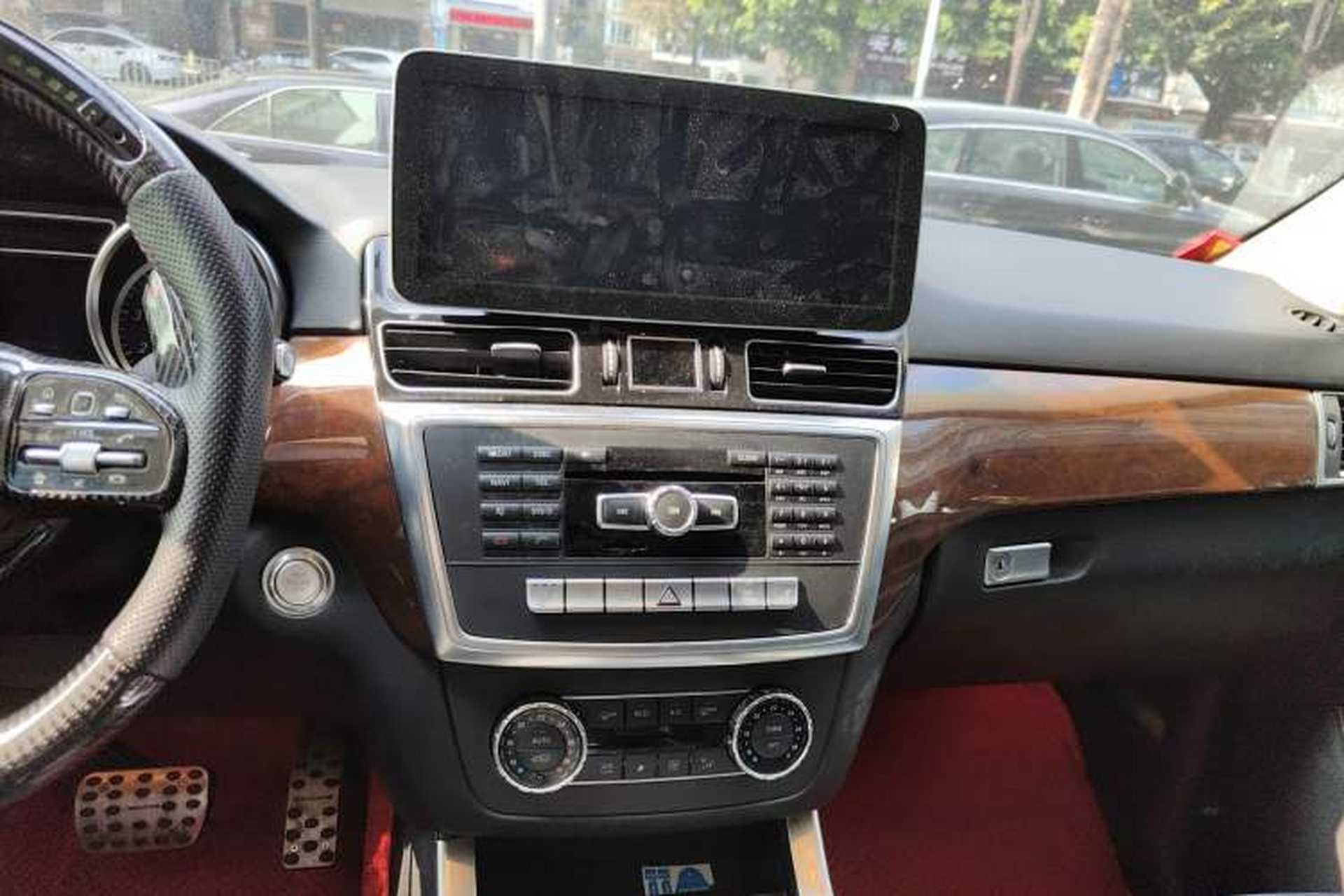 Used Mercedes-Benz M-Class 2012 ML 350 Sport Edition Audio And AC Panel