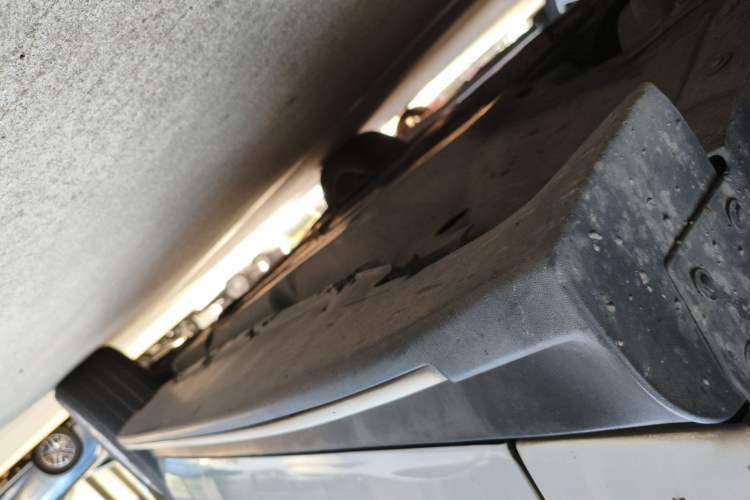 Used Mercedes-Benz M-Class 2012 ML 300 Chassis Front Left