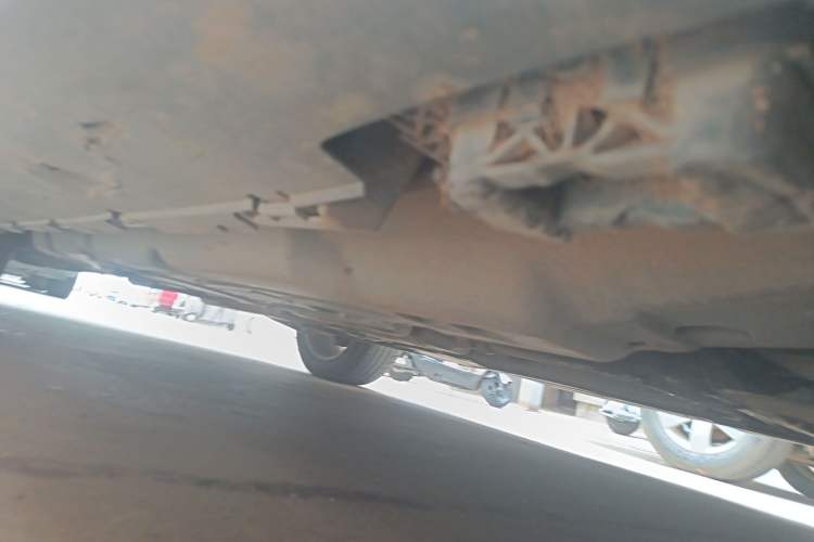 Used Mercedes-Benz M-Class 2012 ML 350 Luxury Edition Chassis Front Right
