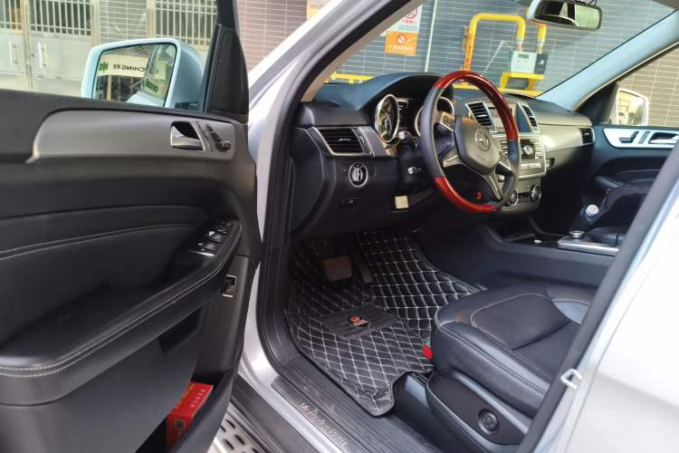 Used Mercedes-Benz M-Class 2012 ML 300 Driver Seat