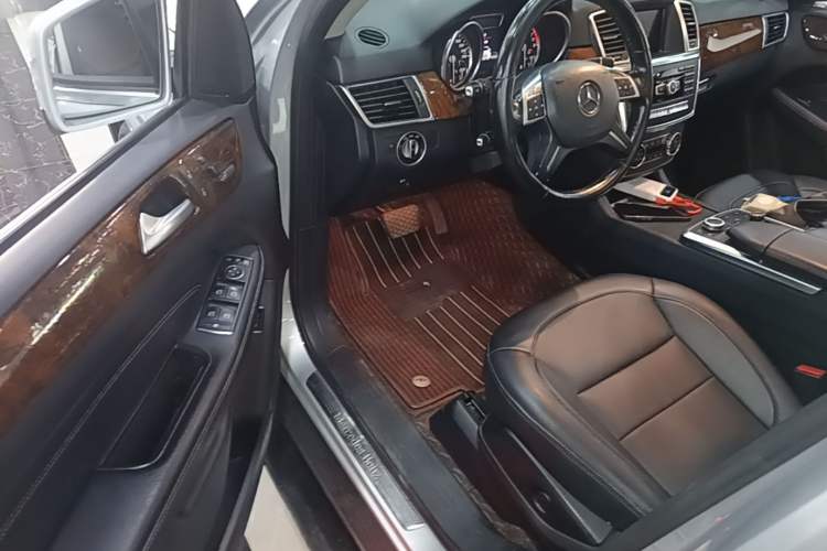 Used Mercedes-Benz M-Class 2012 ML 350 Sport Edition Driver Seat