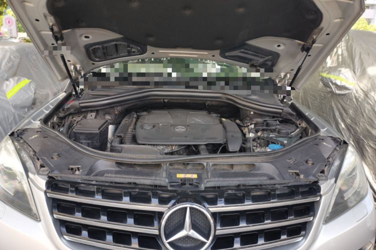 Used Mercedes-Benz M-Class 2012 ML 300 Engine Bay