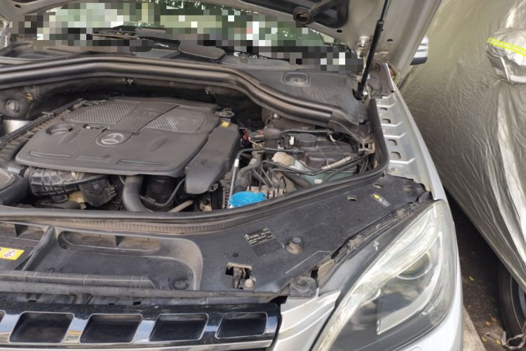 Used Mercedes-Benz M-Class 2012 ML 300 Engine Bay Left