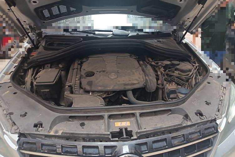 Used Mercedes-Benz M-Class 2012 ML 350 Luxury Edition Engine Bay