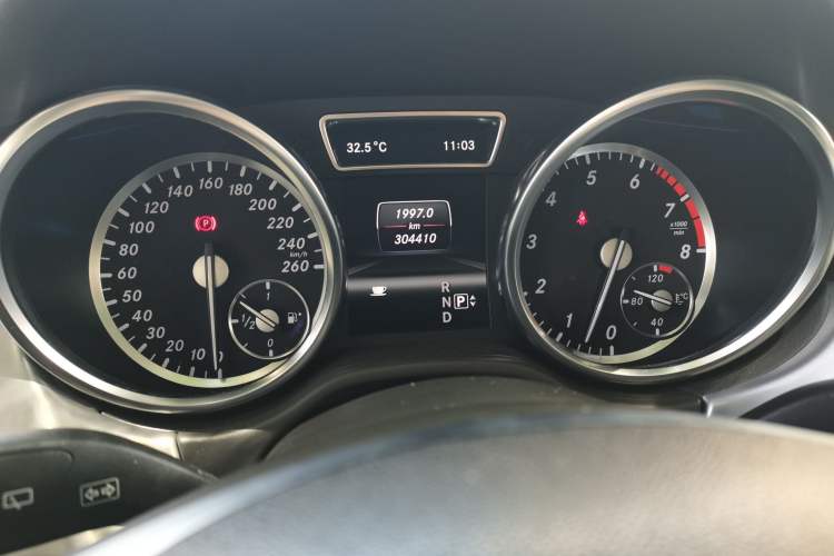 Used Mercedes-Benz M-Class 2012 ML 300 Instrument Cluster