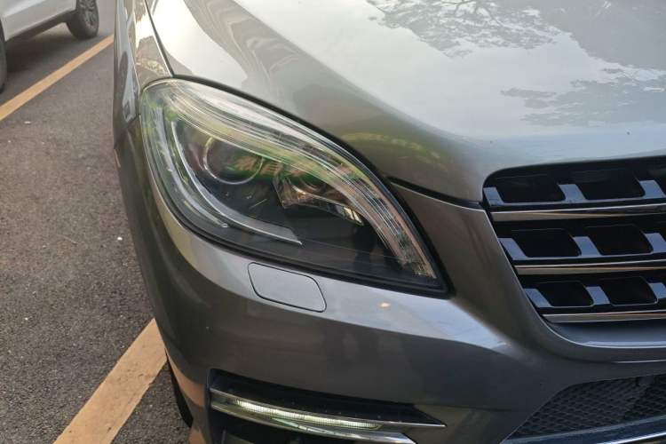 Used Mercedes-Benz M-Class 2012 ML 300 Right Front Headlight
