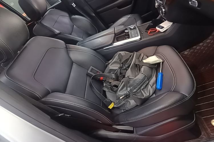 Used Mercedes-Benz M-Class 2012 ML 350 Sport Edition Right Front Seat