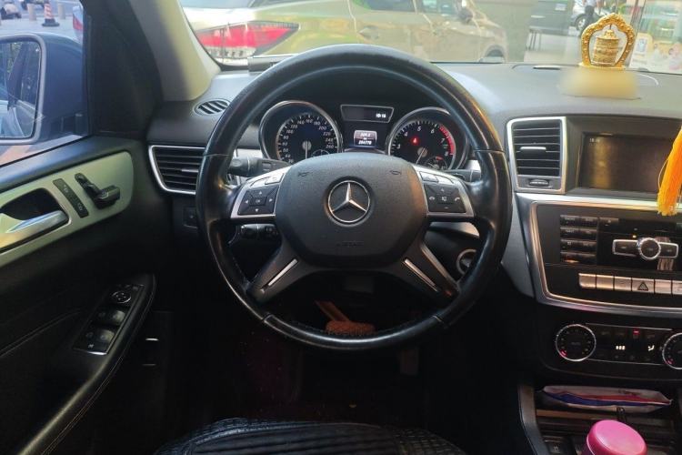 Used Mercedes-Benz M-Class 2012 ML 300 Steering Wheel