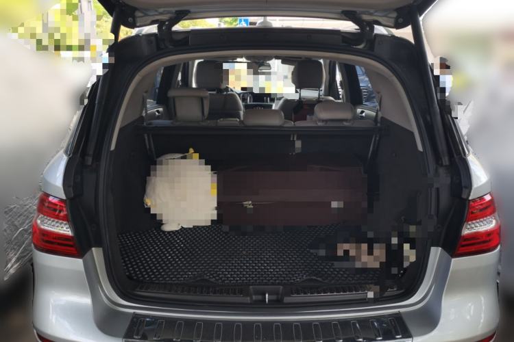 Used Mercedes-Benz M-Class 2012 ML 300 Trunk