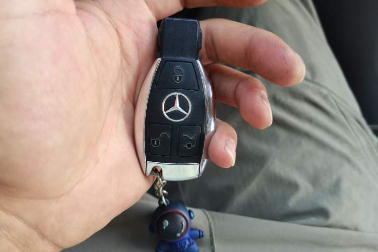 Used Mercedes-Benz M-Class 2012 ML 300 Vehicle Key