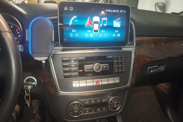 Used Mercedes-Benz M-Class 2012 ML 350 Sport Edition Audio And AC Panel