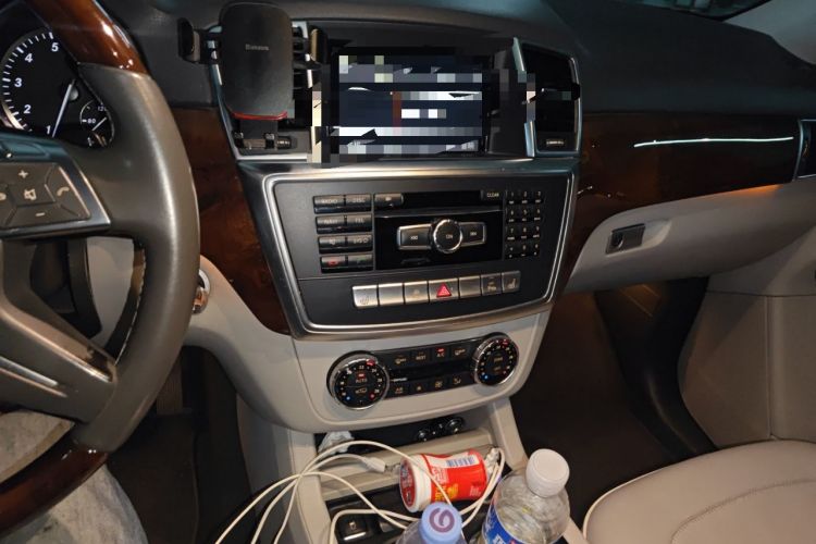 Used Mercedes-Benz M-Class 2012 ML 350 Luxury Edition Audio And AC Panel