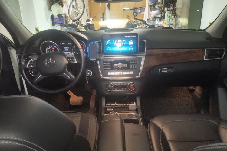 Used Mercedes-Benz M-Class 2012 ML 350 Sport Edition Center Console