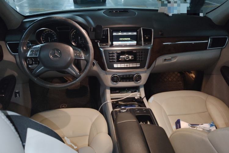 Used Mercedes-Benz M-Class 2012 ML 350 Sport Edition Center Console