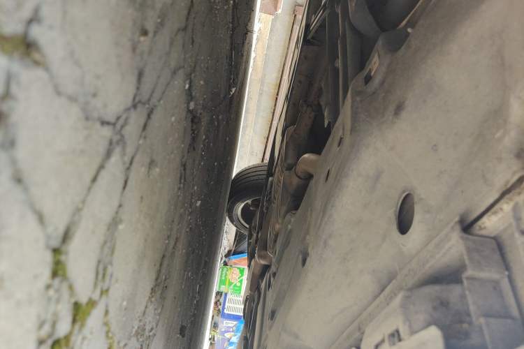 Used Mercedes-Benz M-Class 2012 ML 300 Chassis Front Left